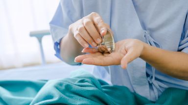 3000 дози моноклонални антитела за лечение на коронавирус ще бъдат