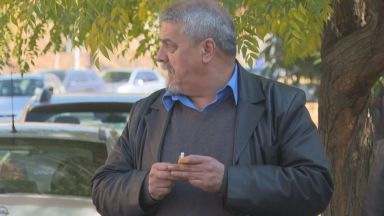 Как един кандидат депутат успя да влезе в листите на две