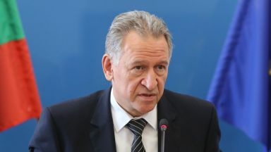 Общ апел към българските граждани отправиха здравният министър Стойчо Кацаров