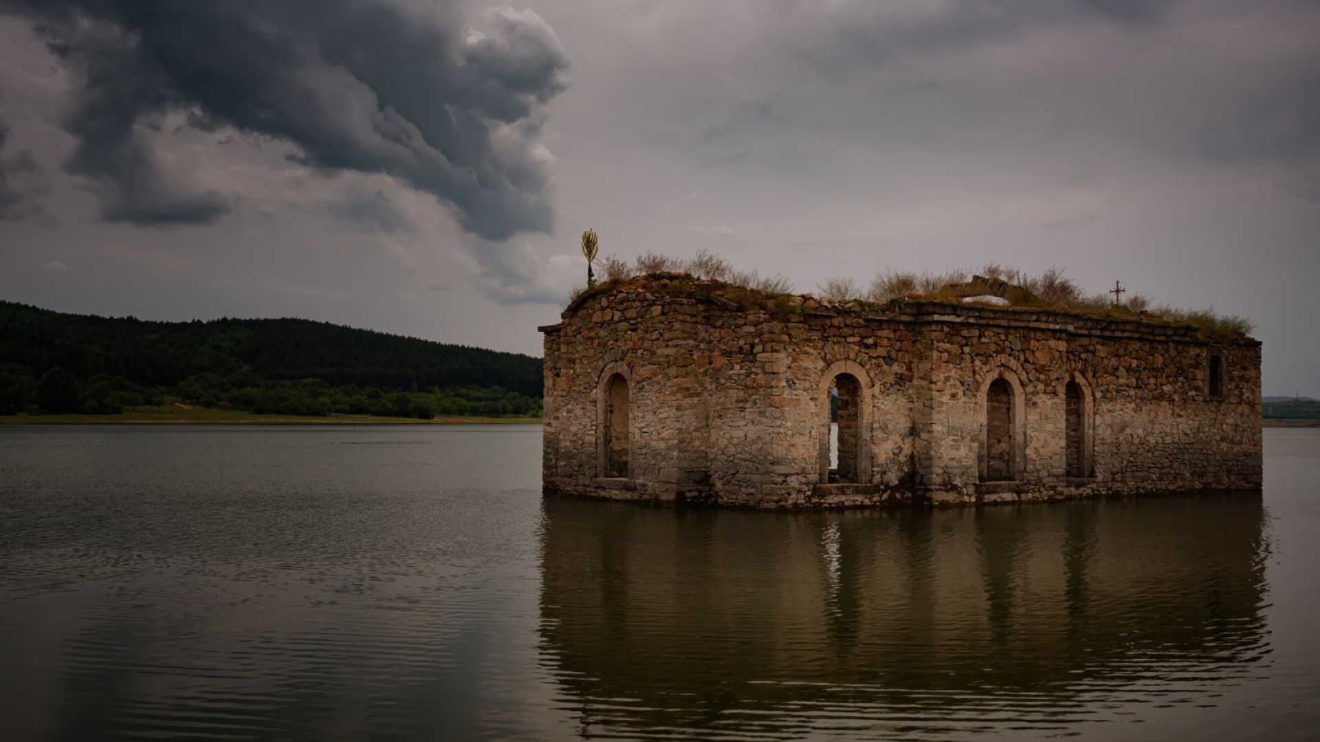 Най-зловещите места в България (снимки)