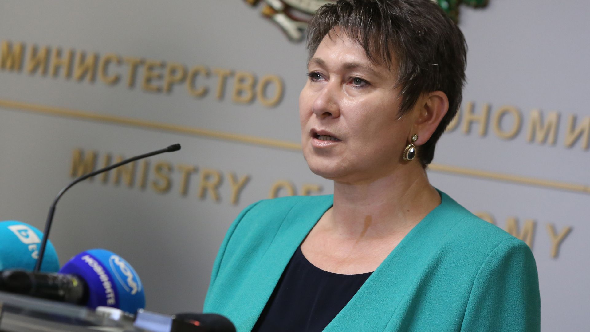 Бордът уволнил директорката през главата на собственика: Везиева иска три оставки в ДКК