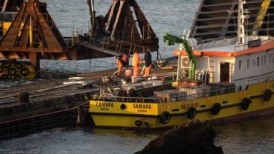 Почти целият товар от кораба Вера Су е претоварен съобщиха