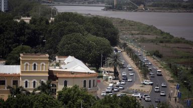 Суданският министър председател Абдала Хамдок беше поставен под домашен арест след