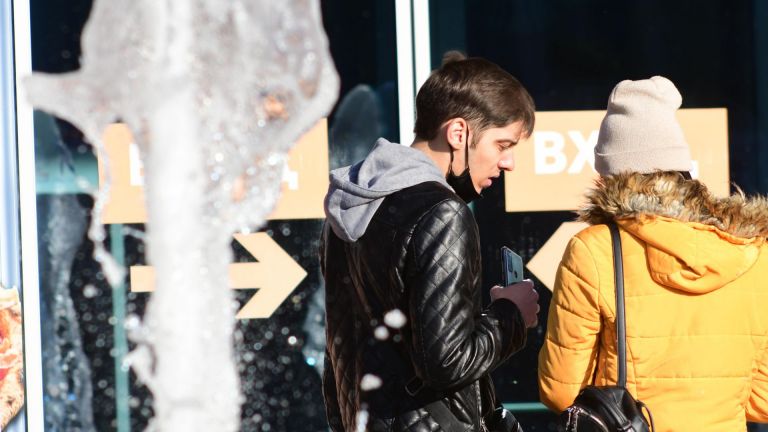 Екипи на РЗИ и МВР вече започнаха проверките по големите