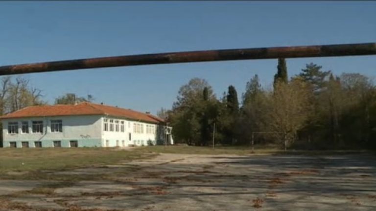 Болни от Covid-19 учители са преподавали на децата в Основно