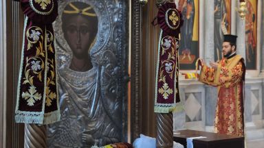 Българската православна църква почита днес паметта на Св великомъченик Димитрий