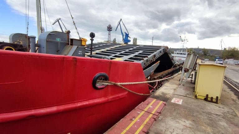 България очаква застрахователите на кораба Вера Су да поемат разходите