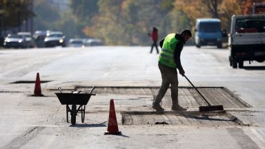 Тези пътища са изграждани от 70 те години насам Има пътни