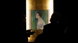 Откраднатата картина "Портрет на дама" на Густав Климт е представена на изложба в Рим (галерия)