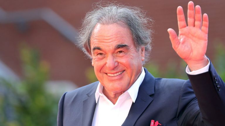 Постигането на мечтите на всяка цена и без пари: Оливър Стоун (откъс)