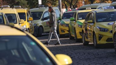 Таксиметровите услуги в София ще имат нови цени от Нова