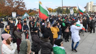 Протест срещу зелените сертификати блокира част от центъра на София съобщава