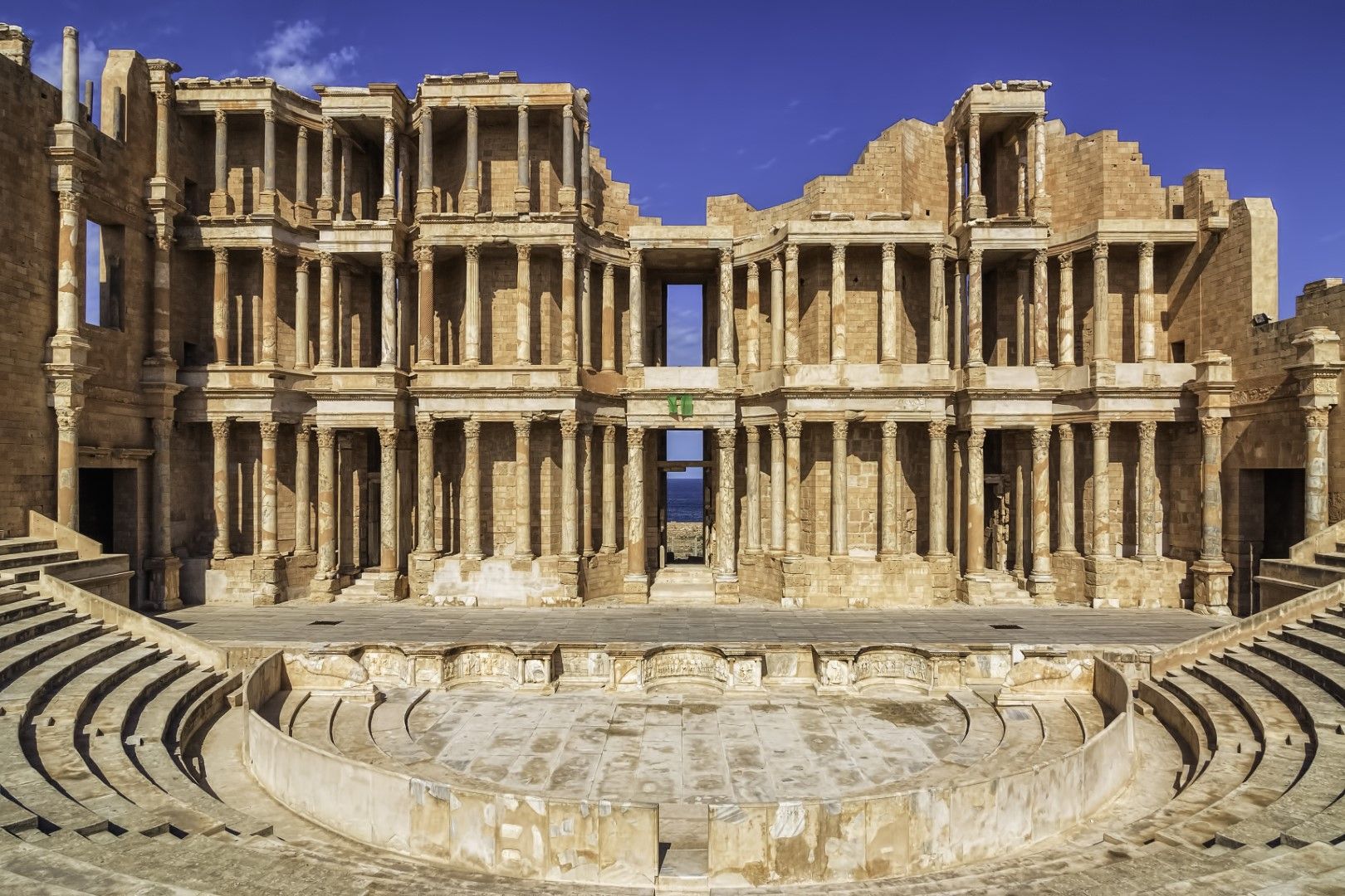 Амфитеатър в Сабрата - древноримски град под егидата на ЮНЕСКО в Либия