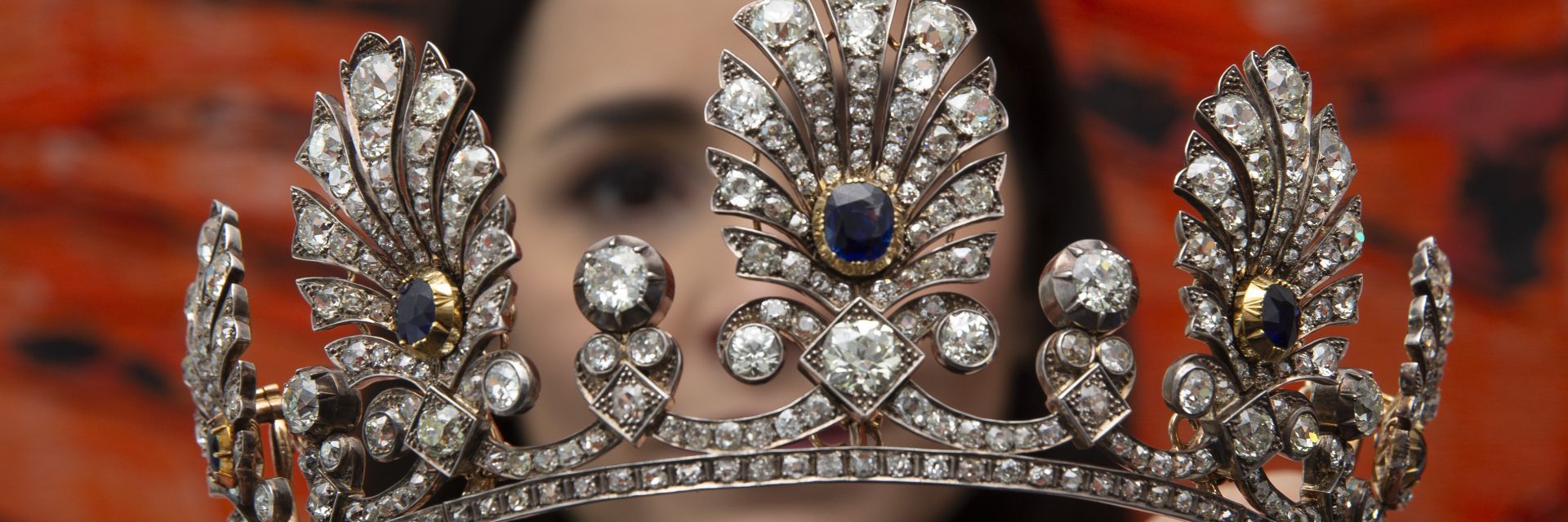 Руски имперски бижута и редки диаманти се продават на търг