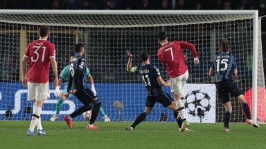 Геният на Роналдо отново измъкна Юнайтед - този път в Бергамо