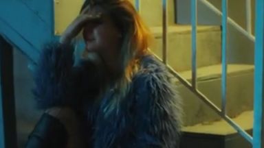 Столични полицаи задържаха две проститутки и сутеньора им които развивали