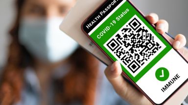 Полицията в Габрово разкри схема за фалшиви сертификати съобщи БНТ