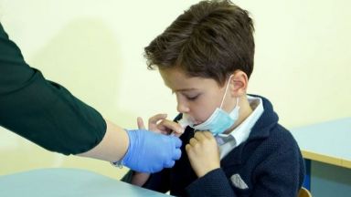 В следващите дни и седмици трябва да отпаднат ограниченията в