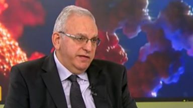 Девет от 10 пациенти с COVID 19 приети за лечение в