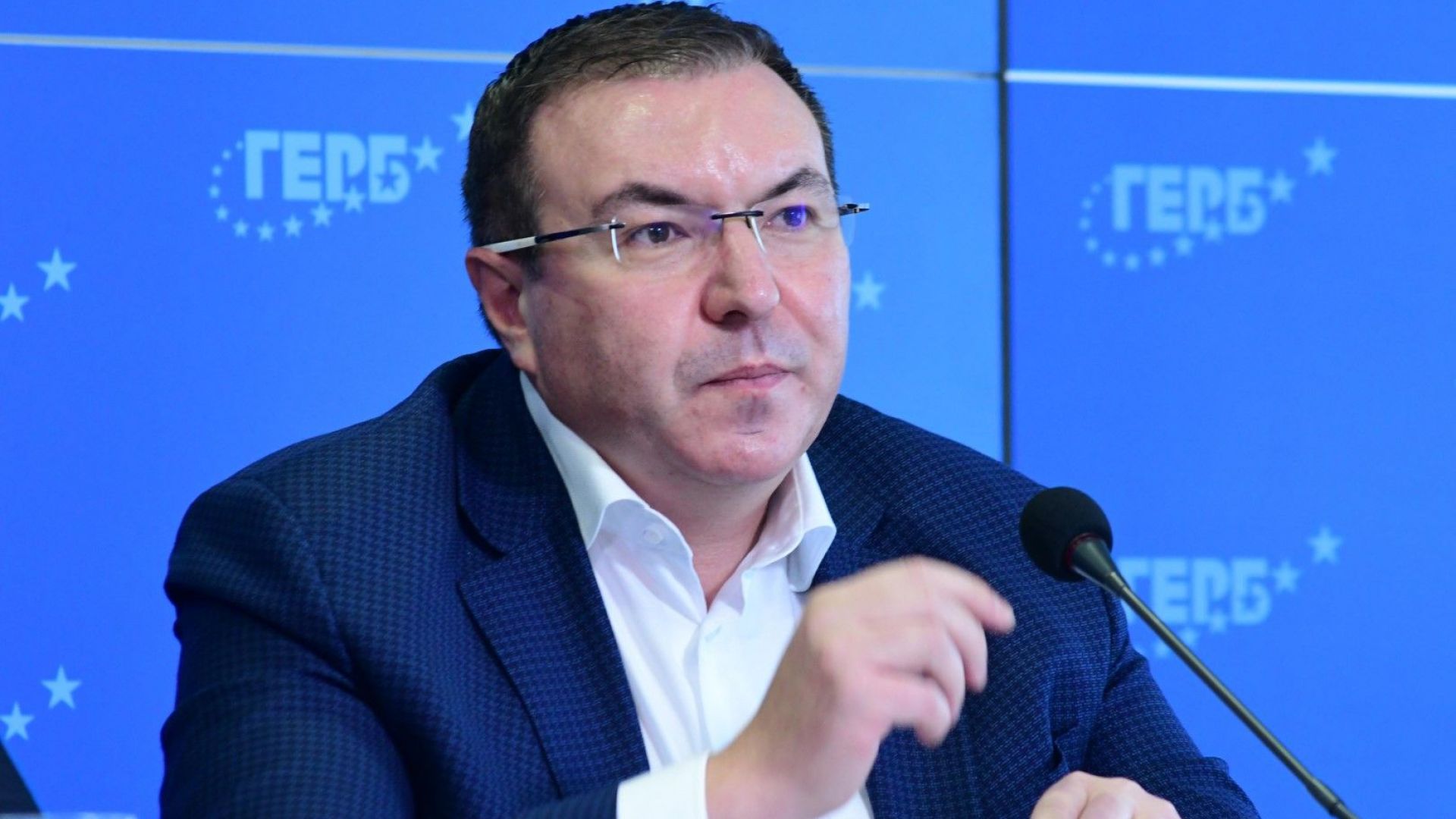 Костадин Ангелов: Мерките срещу COVID-кризата са хаотични и противоречат на медицинската логика 