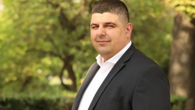 За 30 години включително в последните 12 не бяха положени