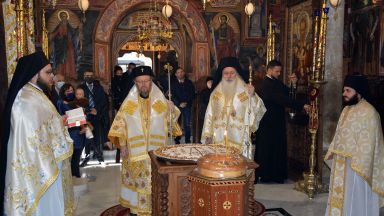 Днес е църковният празник Архангелова задушница който се отбелязва винаги