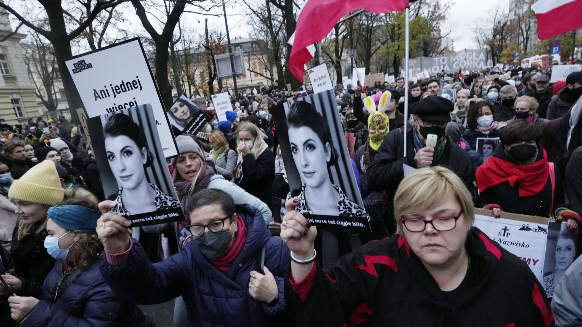 Смъртта на млада полякиня, заради забрана за аборт, вдигна хиляди поляци