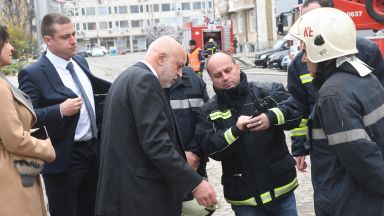 Пожарът в бившето кино Възраждане е класическа престъпна схема Това