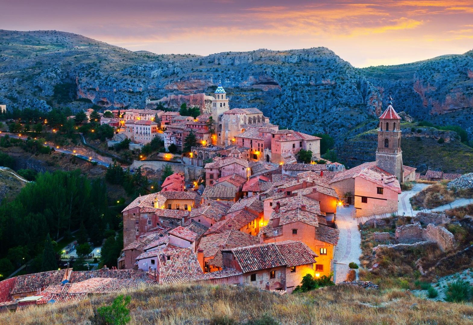 Албарасин през 2018 г, е определен за най-красивото градче в Испания