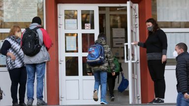 Общо 5 ще бъдат неучебните дни в края на първия