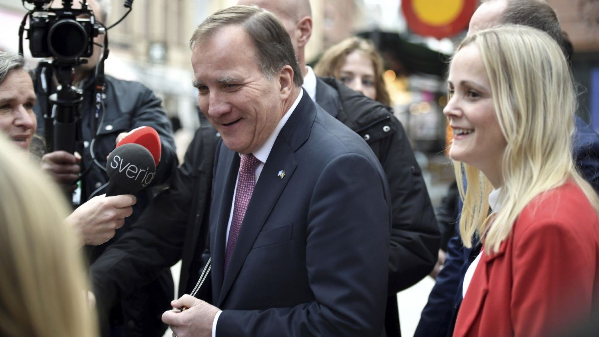 Шведският премиер Стефан Льовен  подаде оставка