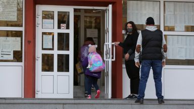 Министерството на образованието и науката МОН има нужда от още