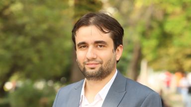 Личните карти с чип трябваше да ги има доста отдавна