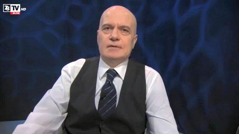 Лидерът на Има такъв народ Слави Трифонов се появи на