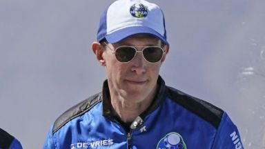 Милиардерът Глен де Врис който миналия месец участва в полета