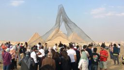 Египетските пирамиди в ново измерение в "Завинаги е сега" 