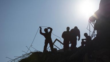 Спасителна акция в планина Славянка Петима туристи са се загубили