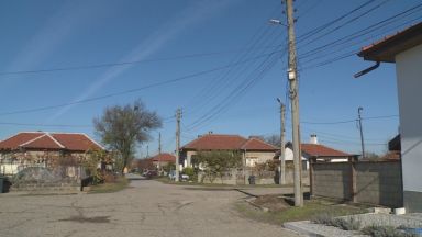 Голяма част от жителите на Мартен са решили днес да