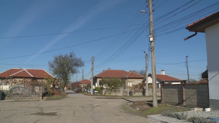 Голяма част от жителите на Мартен са решили днес да