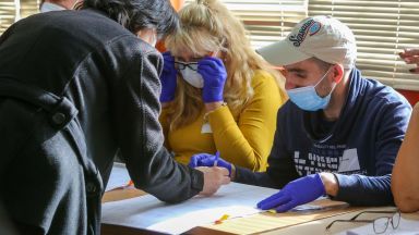 20 5 избирателна активност към 15 часа след като два