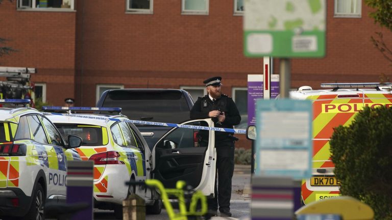 Британската полиция заяви днес, че вчерашният взрив в такси пред
