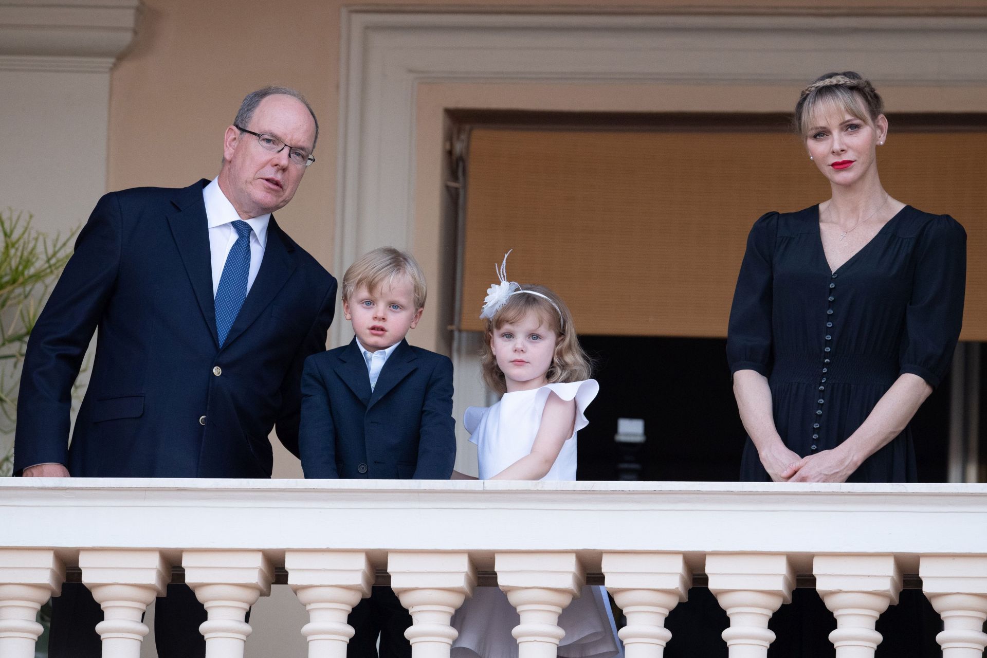 Принцеса Шарлен и принц Албер с двете си деца