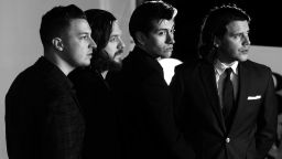 Arctic Monkeys идват за първи концерт в България