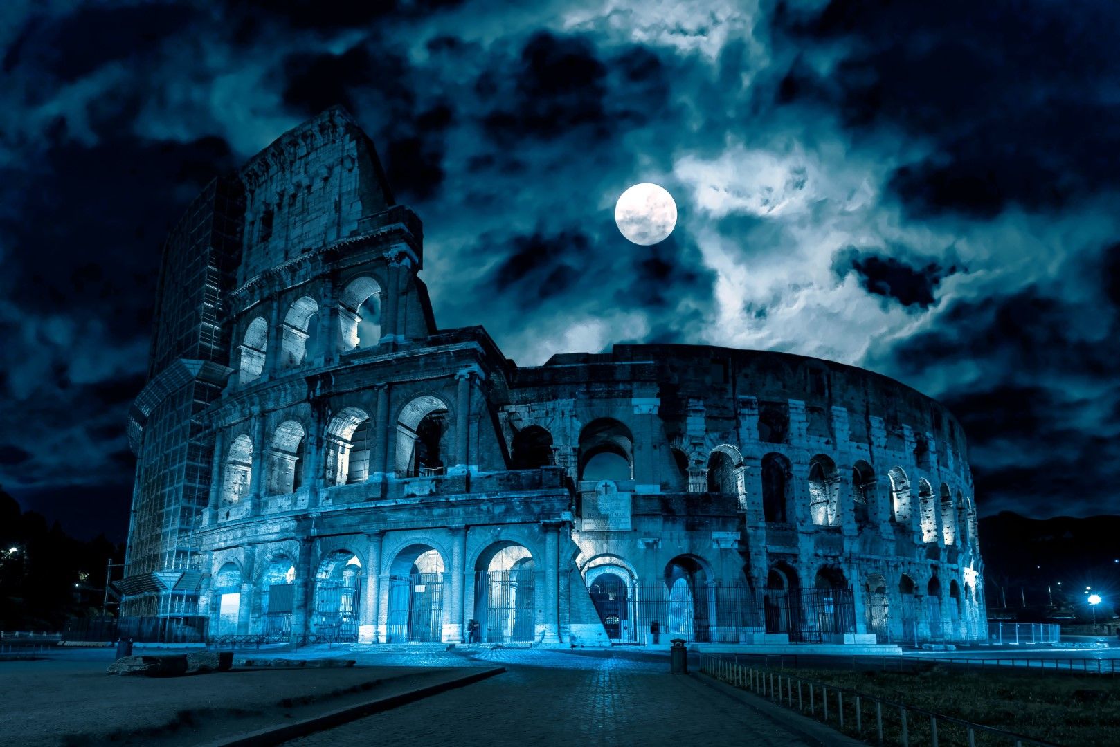 Влизането в Колизея е забранено през нощта