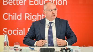 В писмо до Румен Радев и Илияна Йотова президентът на