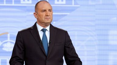 Настоящият държавен глава Румен Радев печели втори мандат с голяма преднина