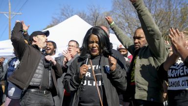 Губернаторът на американския щат Оклахома Кевин Стит пощади осъден