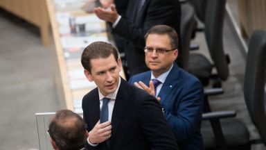 Бившият австрийски канцлер Себастиан Курц вече е без парламентарен имунитет
