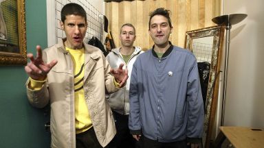 Beastie Boys съдят собственика на верига ресторанти 