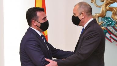 Северномакедонският премиер Зоран Заев честити победата на Румен Радев на